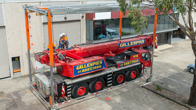 Gantry type high-altitude anti fall protection device